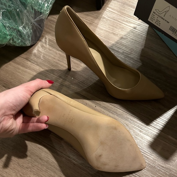 ANN TAYLOR LEATHER PUMP - Picture 5 of 5